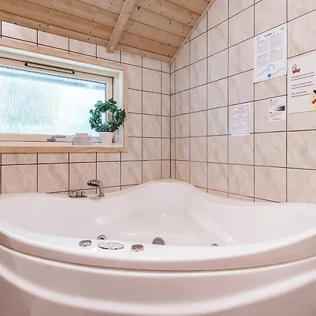 Holiday home 6 Person In Hojslev-by Traum *