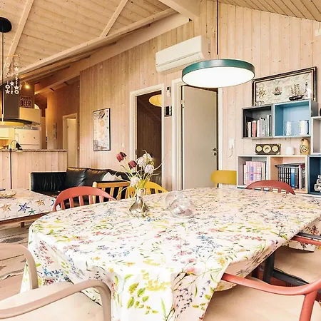 Holiday home 6 Person In Hojslev-by Traum